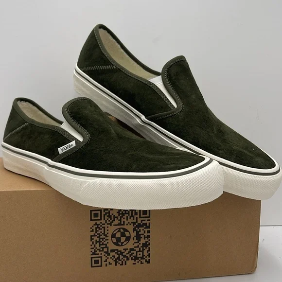 Vans Men's Green Classic Slip-On Slip-On Vr3 SfSherpa Grape Leaf/Marshma